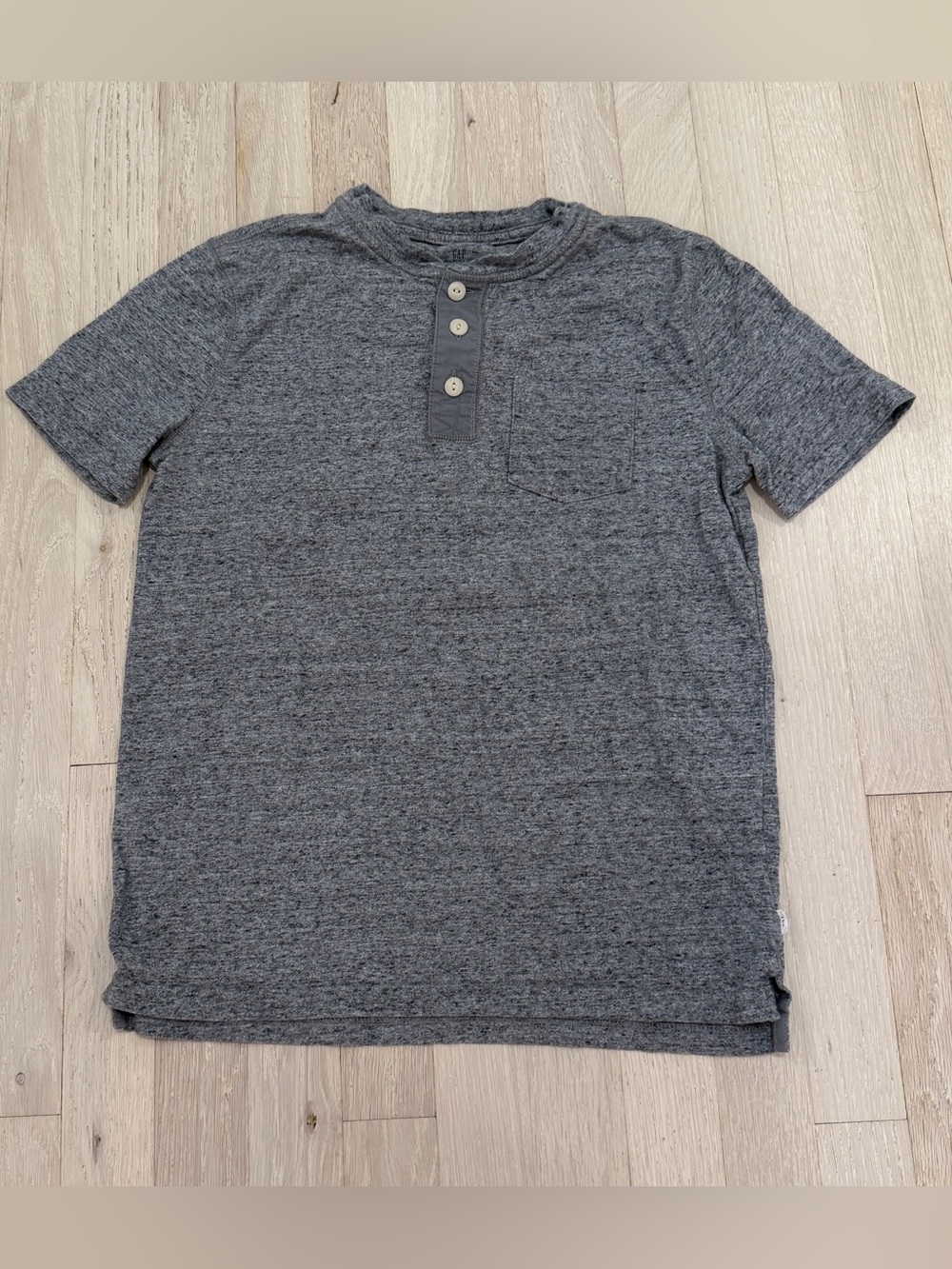 Gap Kids Boys XL Heather Gray Short Sleeve Henley Pocket T-Shirt